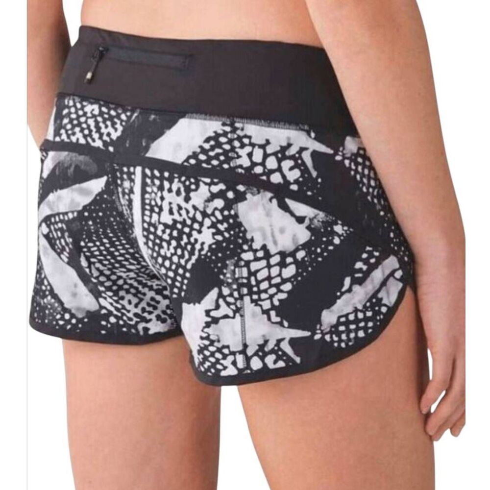LULULEMON ATHLETICA Speed Short '2.5' Size 4